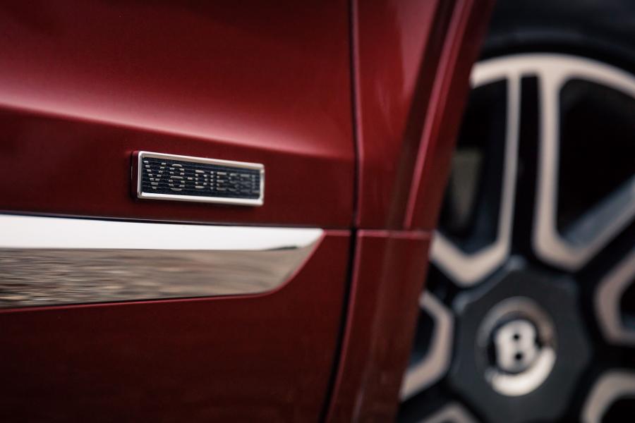 Детали экстерьера Bentley Bentayga Diesel 2016 года  (WW) (фото 56 из 107)